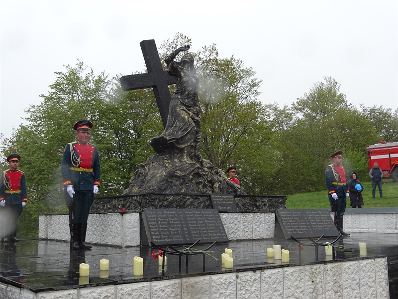 Сотрудники Минюста приняли участие в памятной акции, приуроченной к 30-й годовщине Зарской трагедии