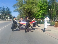 Церемония поднятия Государственного флага Республики Южная Осетия